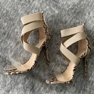 Brand New stilettos 👠 size 5.5 but fits like 6